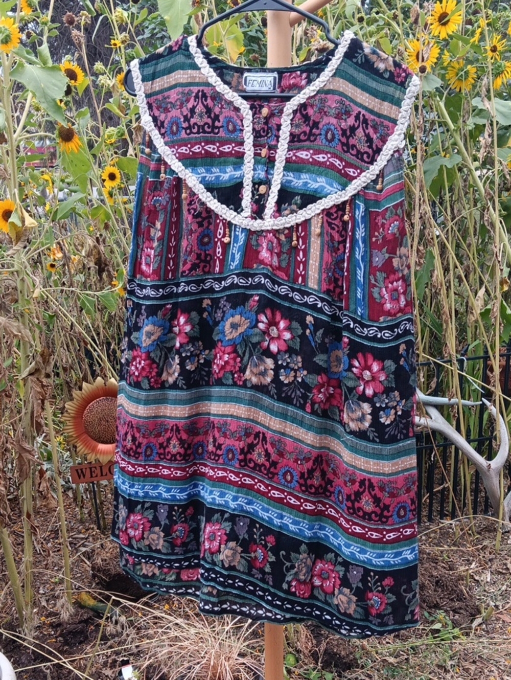 Floral Patchwork Sleeveless Top in Black and Burgundy